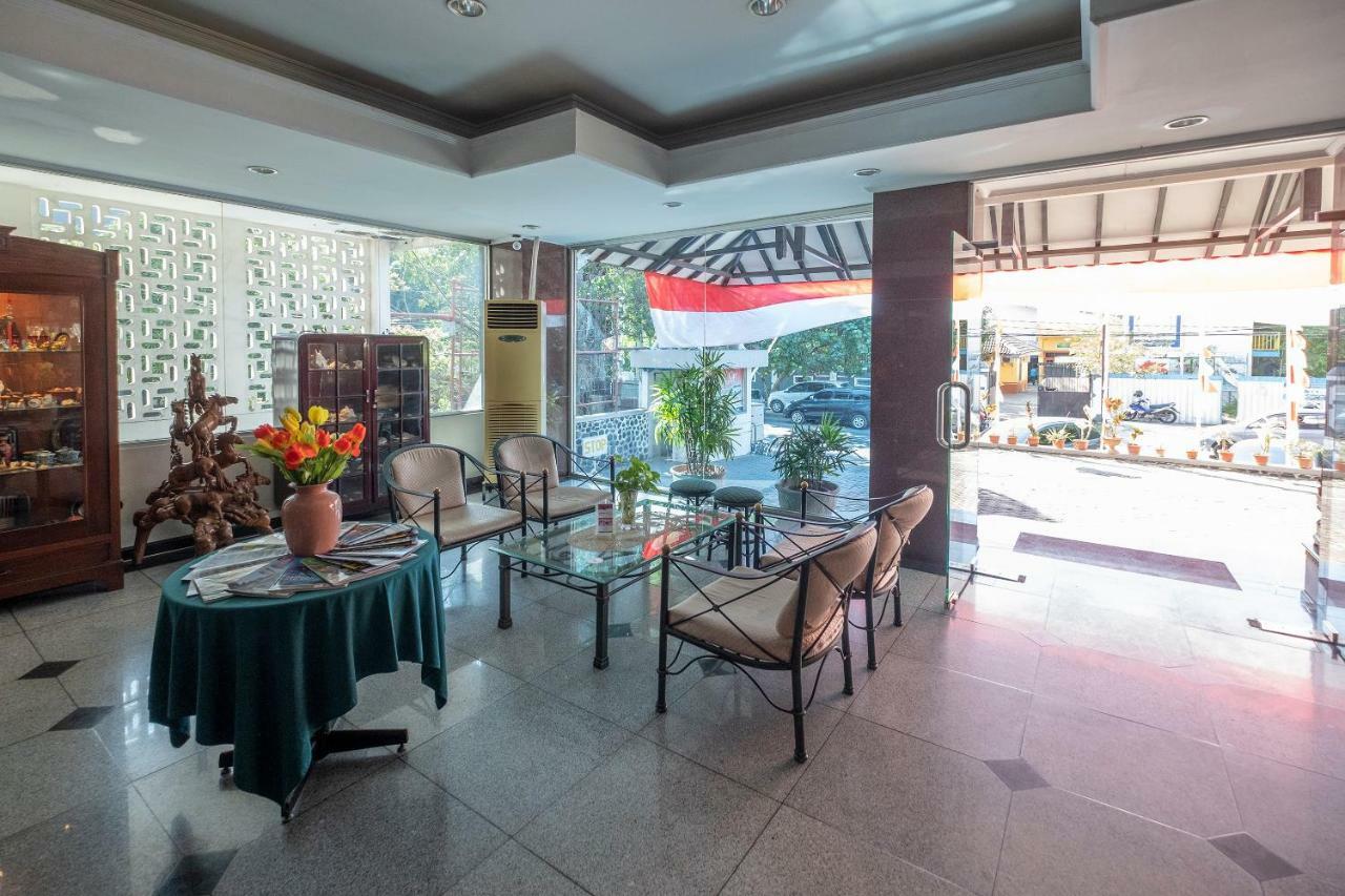 Oyo 628 Losari Metro Makassar Exteriör bild
